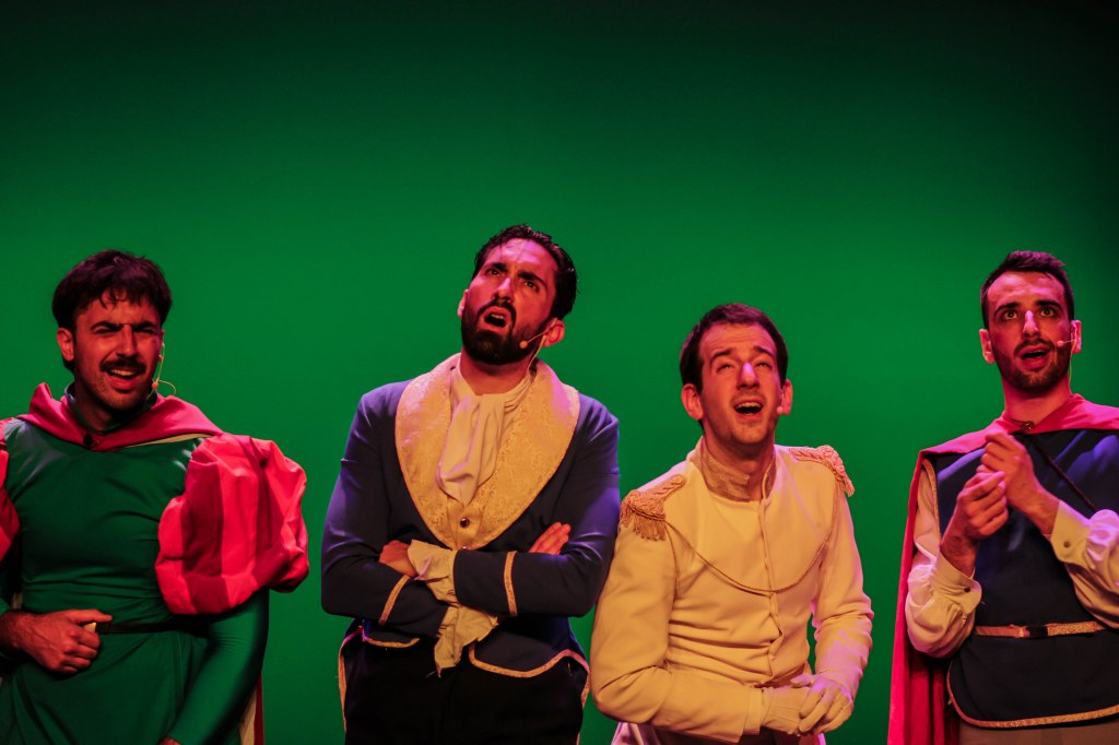 “Ya me has tocado el cuento” conquista el Teatro de Mijas con humor, talento y magia&nbsp;escénica