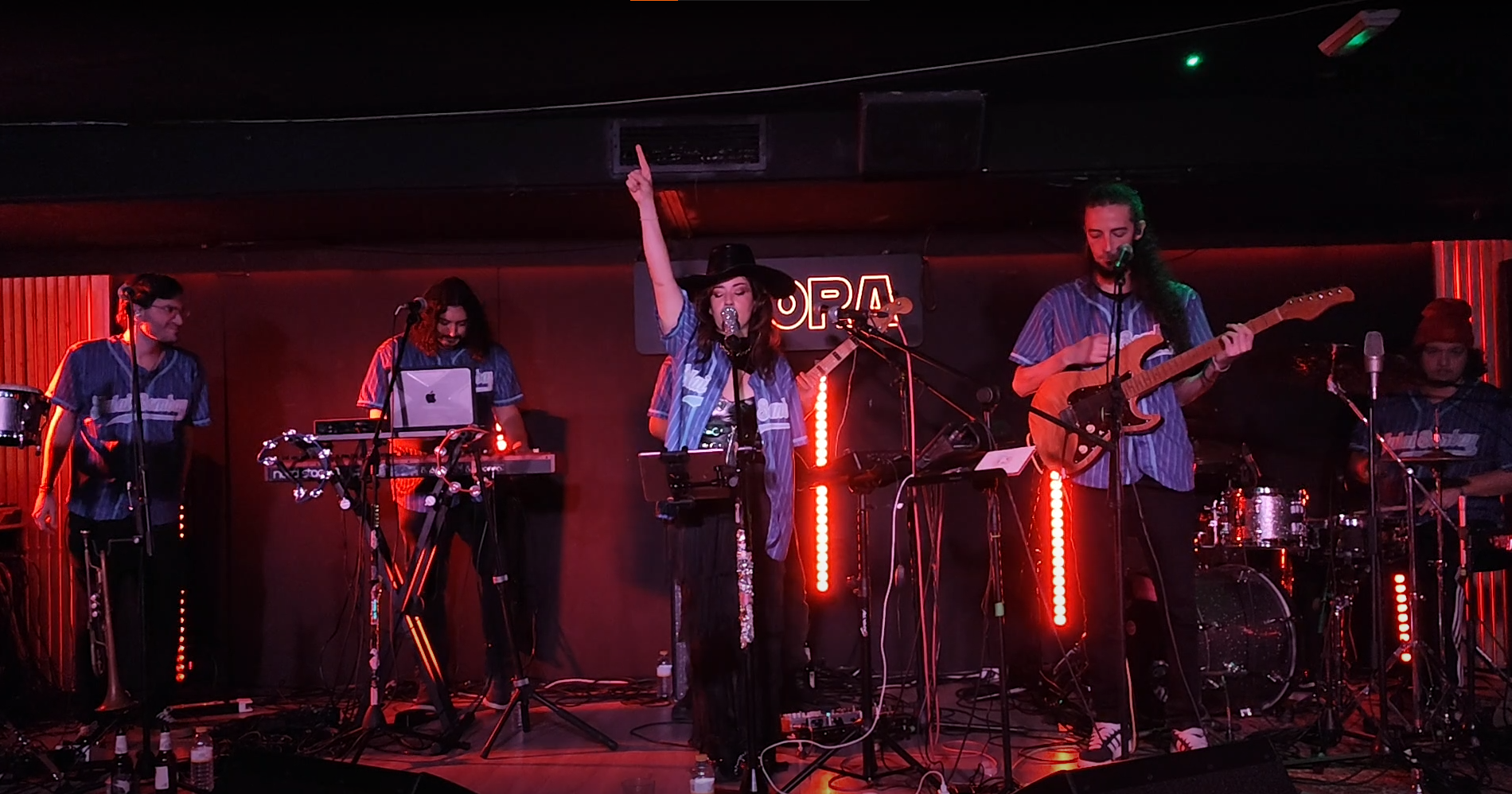 Julia Martín hace vibrar a Granada en la Sala&nbsp;Víbora